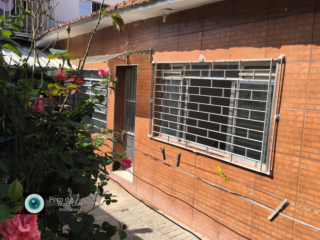 Casa: 4 cômodos c/ 2 banheiros em condomínio de 06 casas – Vila Bela Casa: 4 cômodos c/ 2 banheiros em condomínio de 06 casas – Vila Bela