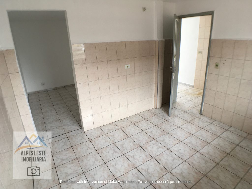 Quarto e cozinha na Rua Guacumã, 494 – casa 04 – Vila Califórnia