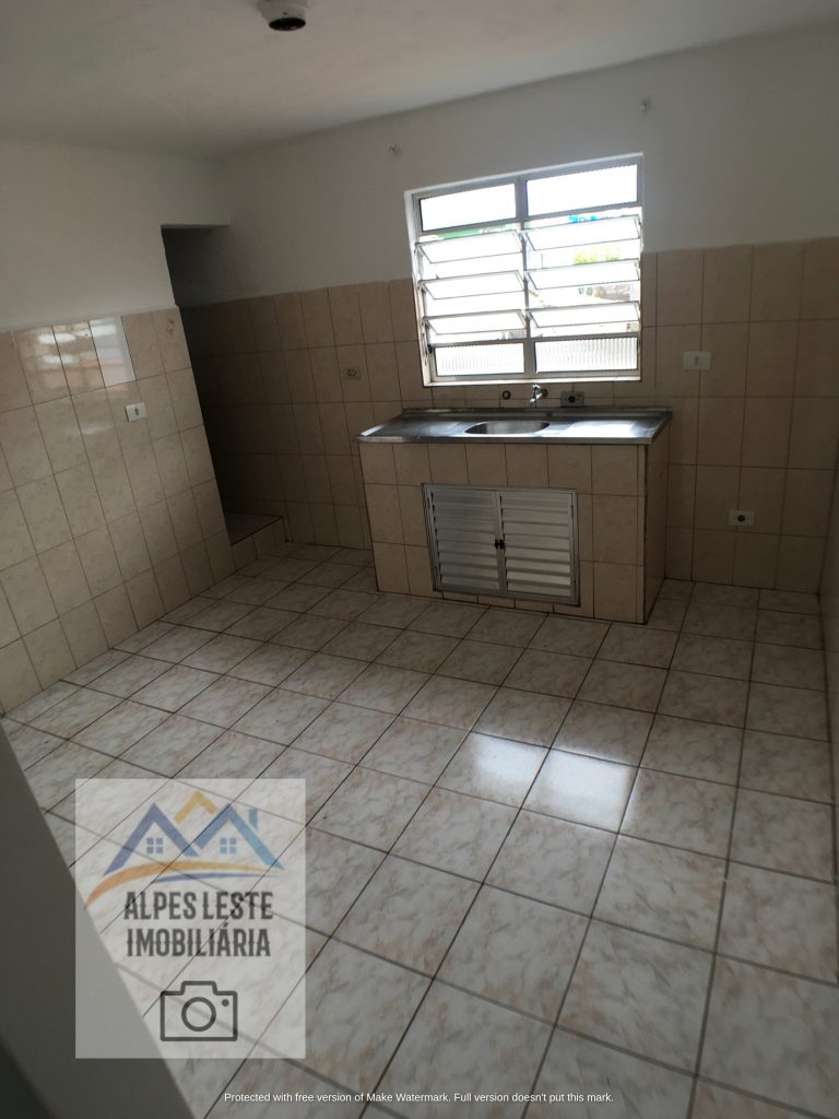 Quarto e cozinha na Rua Guacumã, 494 – casa 04 – Vila Califórnia