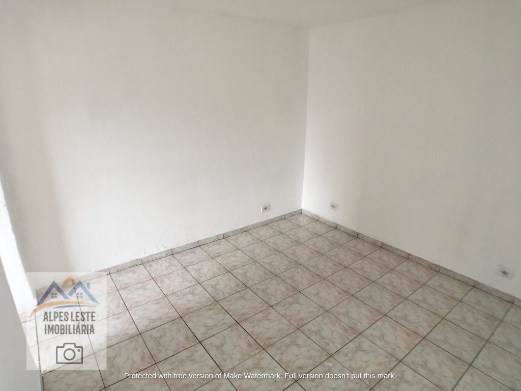 Quarto e cozinha na Rua Guacumã, 494 – casa 04 – Vila Califórnia