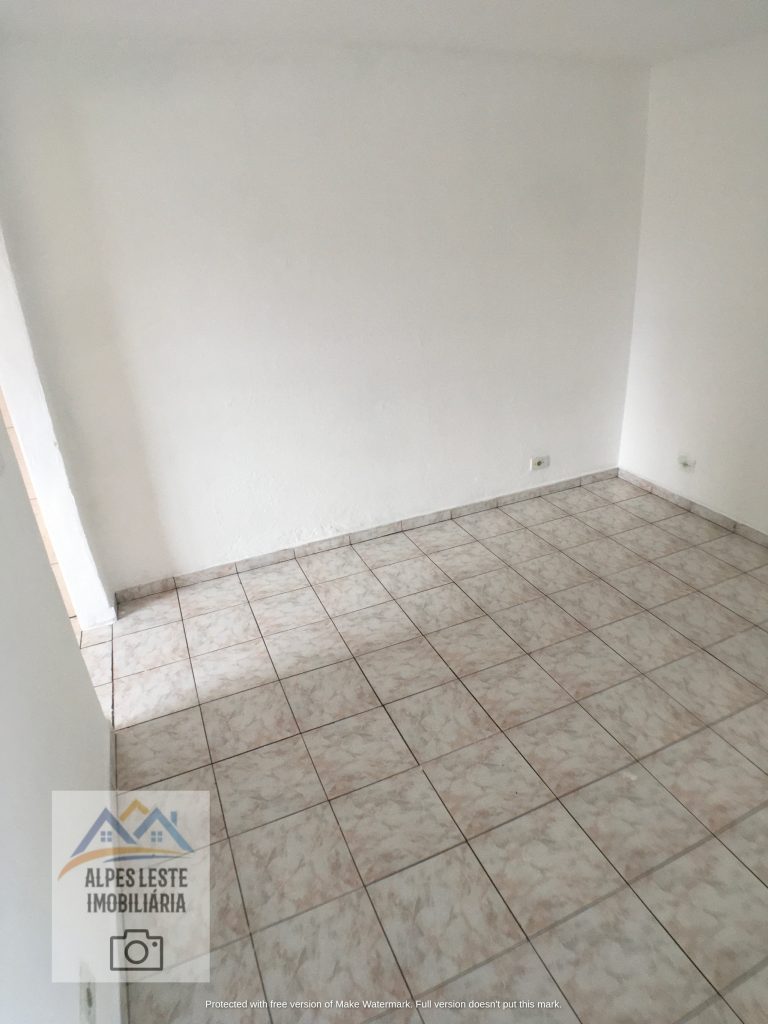 Quarto e cozinha na Rua Guacumã, 494 – casa 04 – Vila Califórnia