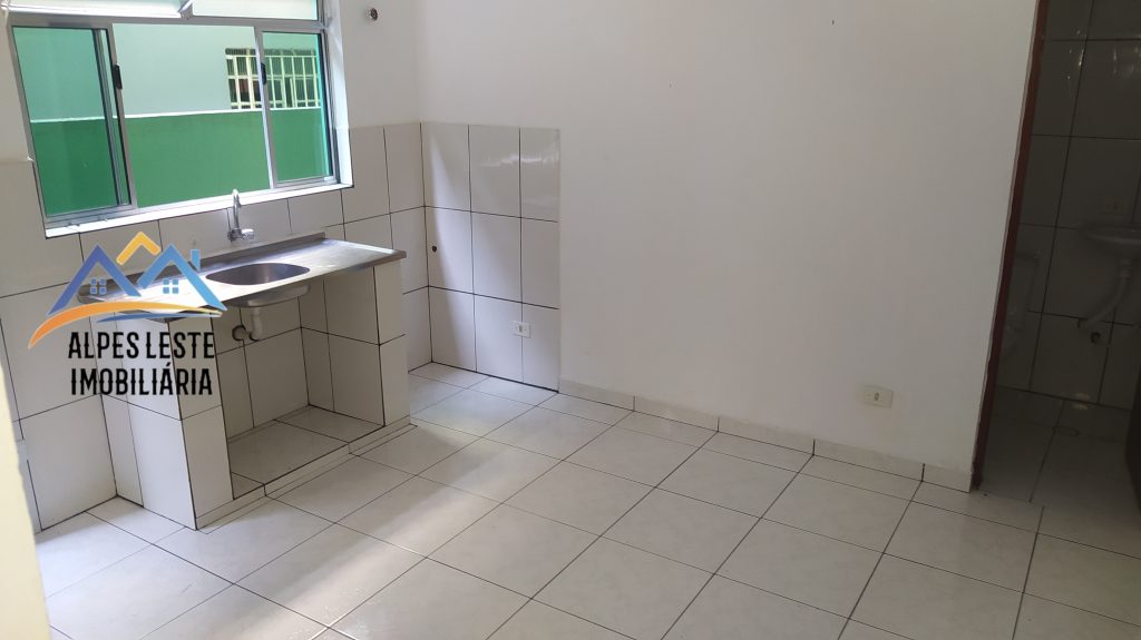 Quarto e cozinha na Rua Araripe, 529 – casa 02 – Vila Califórnia