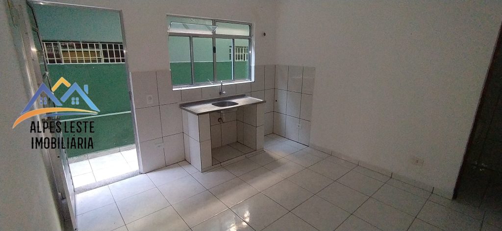 Quarto e cozinha na Rua Araripe, 529 – casa 02 – Vila Califórnia