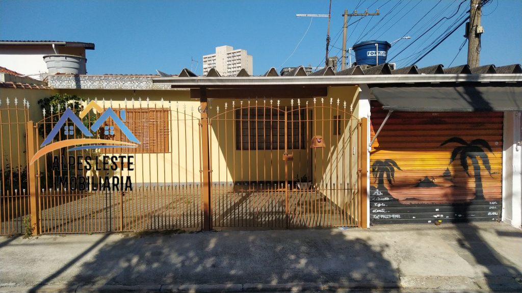 VENDE-SE bonita casa na Rua Ielmo Marinho + Salãozinho de esquina