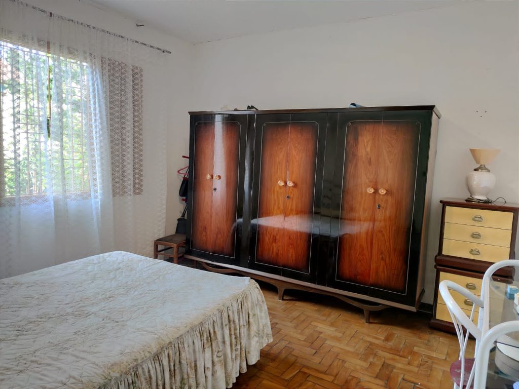 VENDE-SE bonita casa na Rua Ielmo Marinho + Salãozinho de esquina