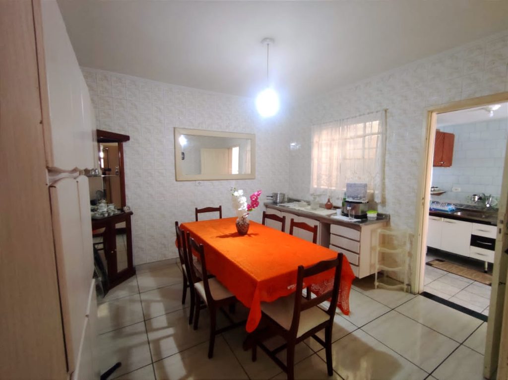 VENDE-SE bonita casa na Rua Ielmo Marinho + Salãozinho de esquina