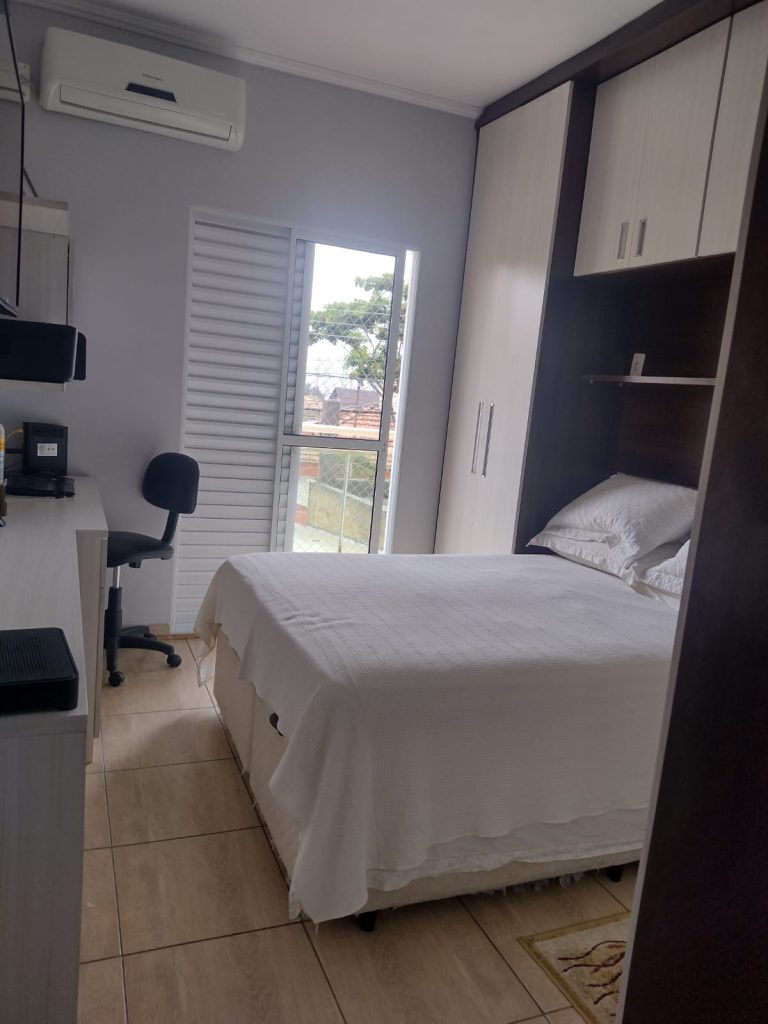 VENDE-SE: Sobrado com dois quartos na Vila Alpina