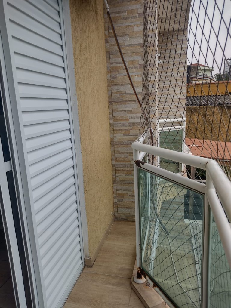 VENDE-SE: Sobrado com dois quartos na Vila Alpina