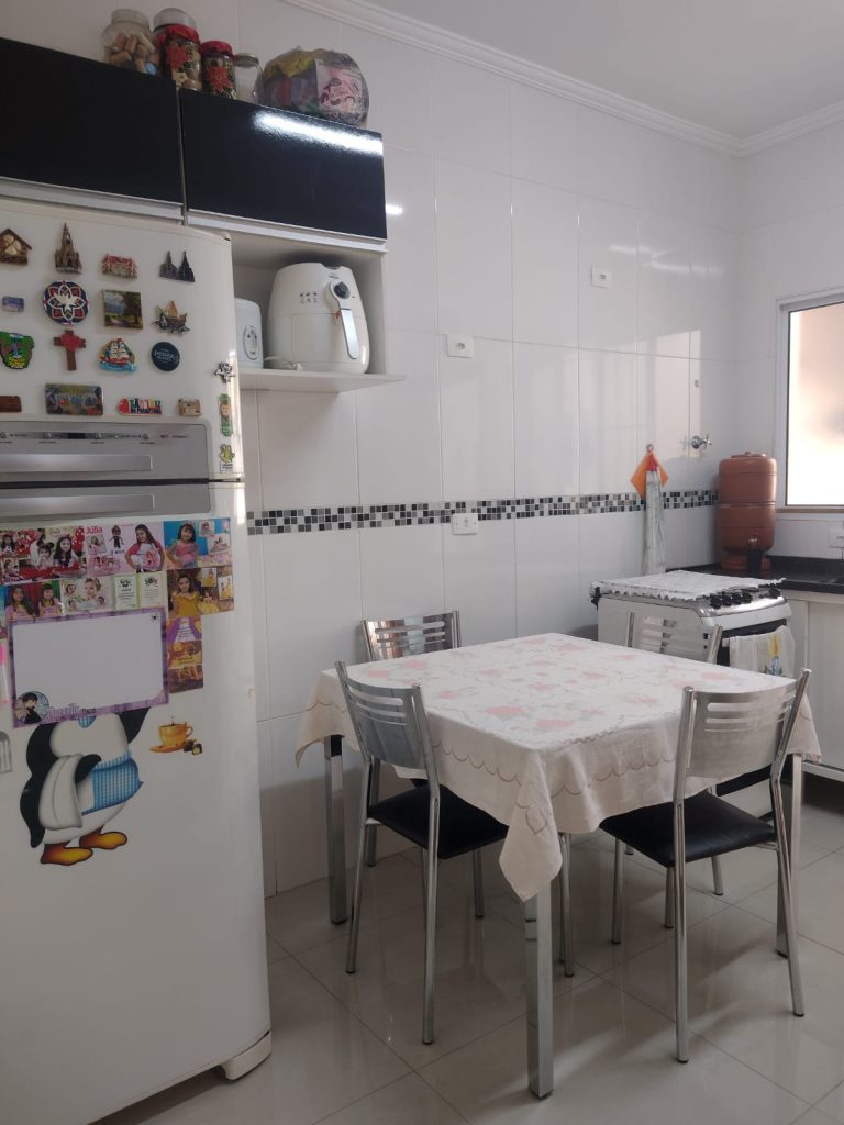 VENDE-SE: Sobrado com dois quartos na Vila Alpina