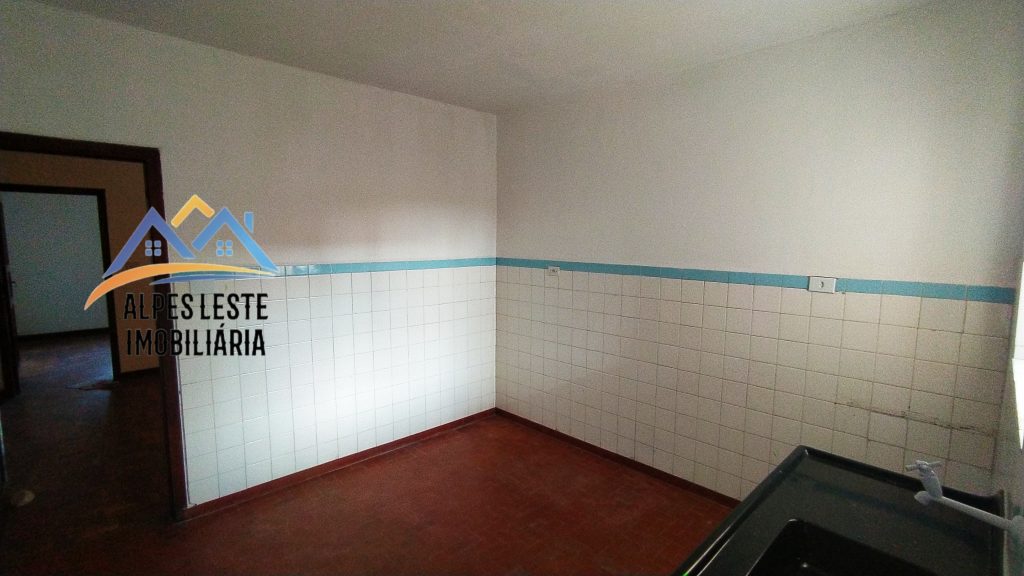 TRÊS cômodos para ALUGAR ao lado do Metrô São Lucas!