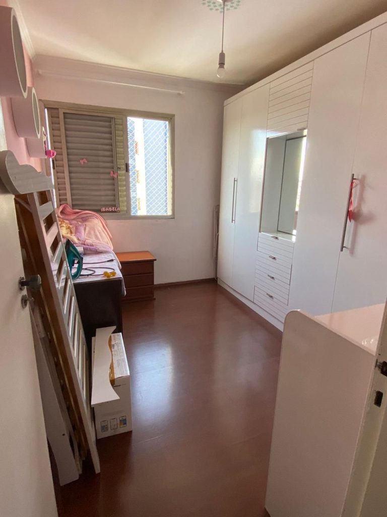 VENDE: Apartamento com 03 quartos – Sítio Pinheirinho