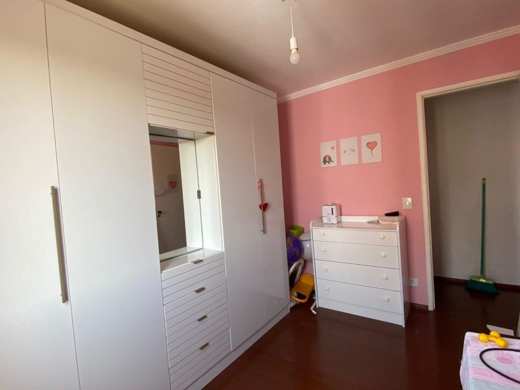 VENDE: Apartamento com 03 quartos – Sítio Pinheirinho